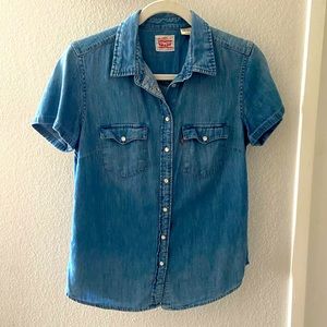 Levi’s Denim Short Sleeve Button Up